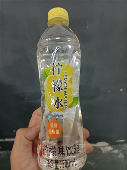 泉悦湖柠檬味饮料500m